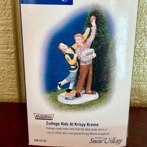 Department 56 Snow Village – Krispy Kreme “College Kids At Krispy Kreme” – NIB